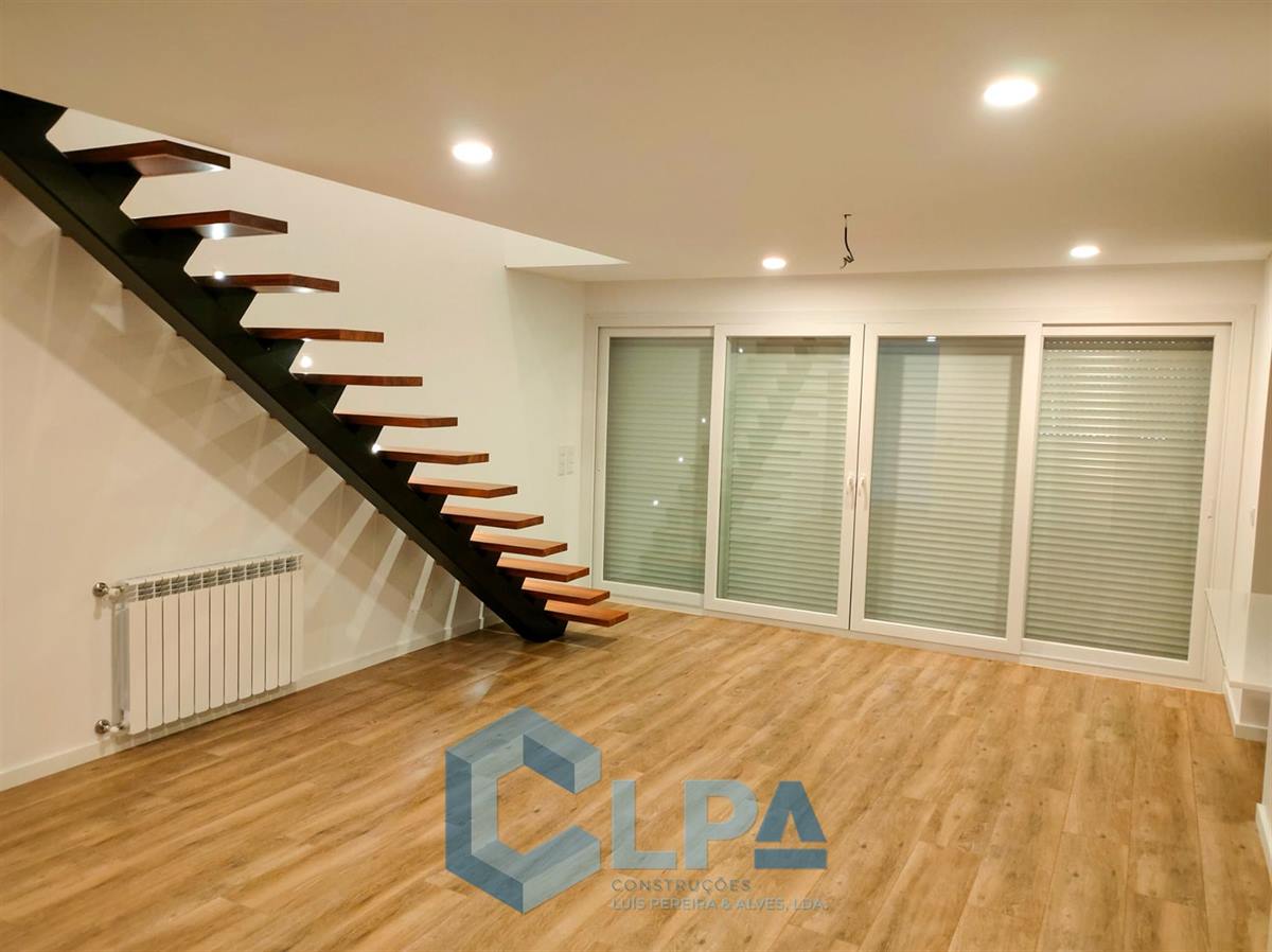 Sala — moradia nova na Pampilhosa