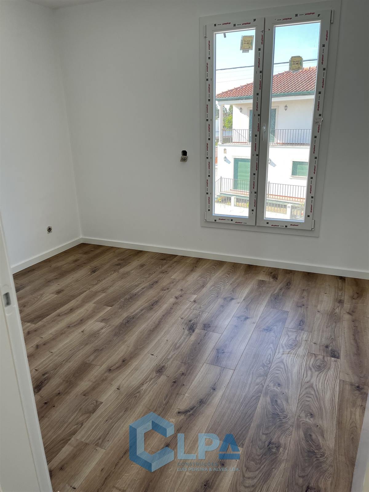 Quarto — moradia nova na Pampilhosa
